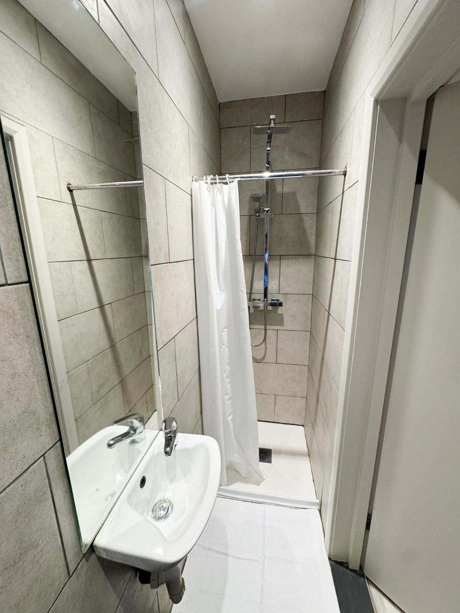 Talgarth Apartment *